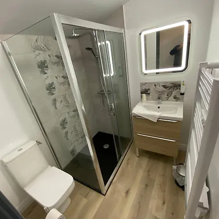 Relais Du Szálloda Villegusien-le-Lac