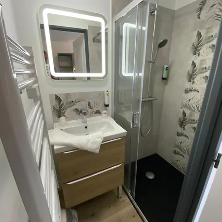 Relais Du 2* Villegusien-le-Lac