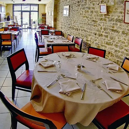 Relais Du 2* Villegusien-le-Lac