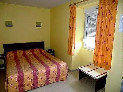 Relais Du فندق 2*