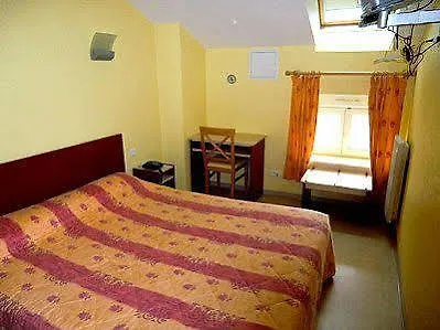 Logis Relais Du 2* Villegusien-le-Lac